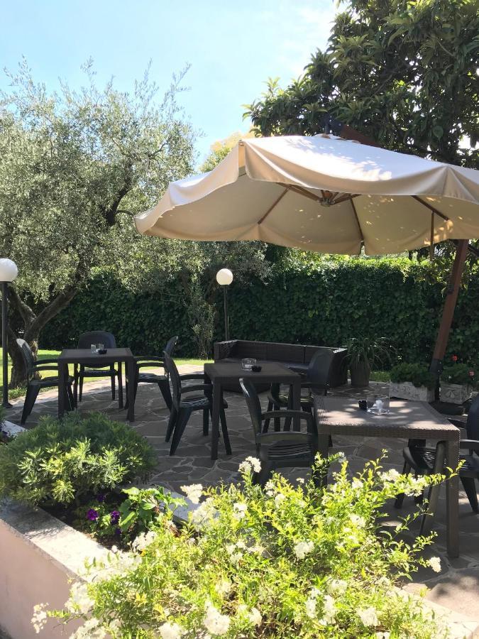 توسكولانو ماديرنو Albergo Villa Angela المظهر الخارجي الصورة